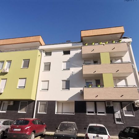 Mateja Apartment Novi Sad Bagian luar foto