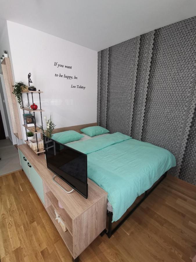 Mateja Apartment Novi Sad Bagian luar foto