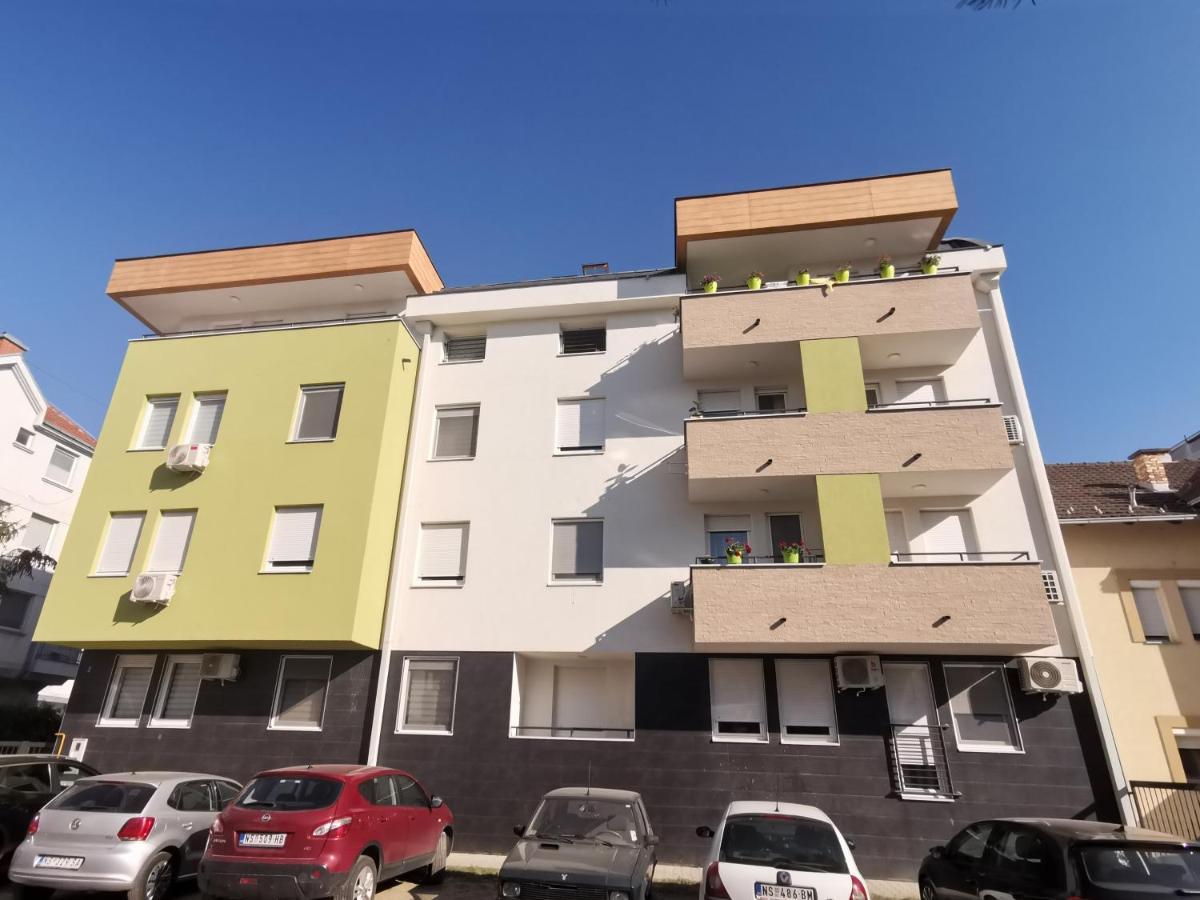 Mateja Apartment Novi Sad Bagian luar foto